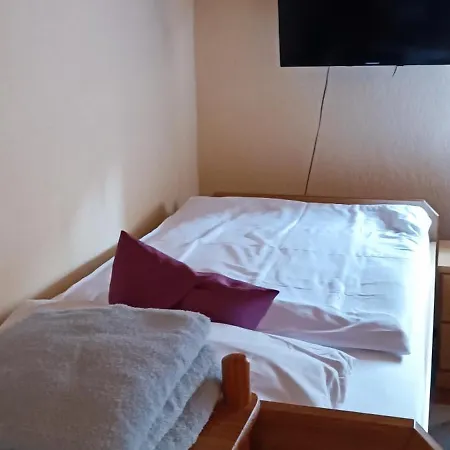 Monteur Gaestehaus Alloggio in famiglia Mönchengladbach